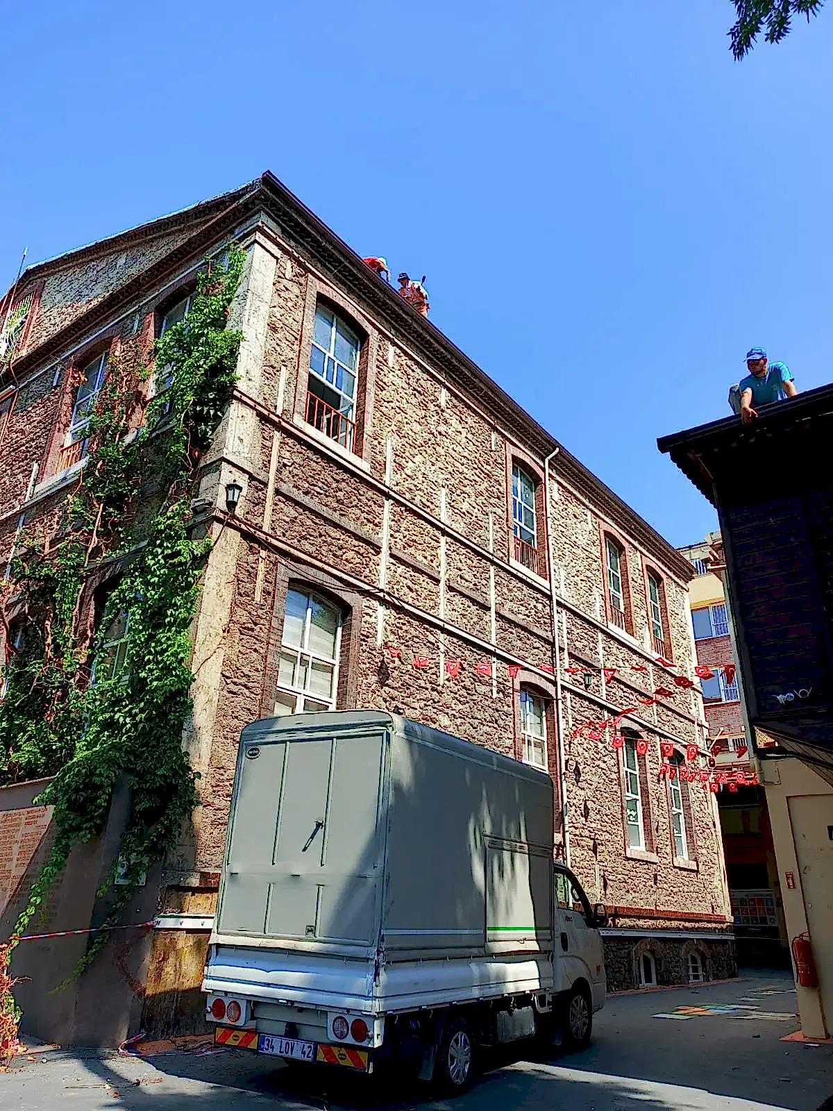 Bakırköy Taş Koleji Çatı İzolasyonu ve Tadilatı 1