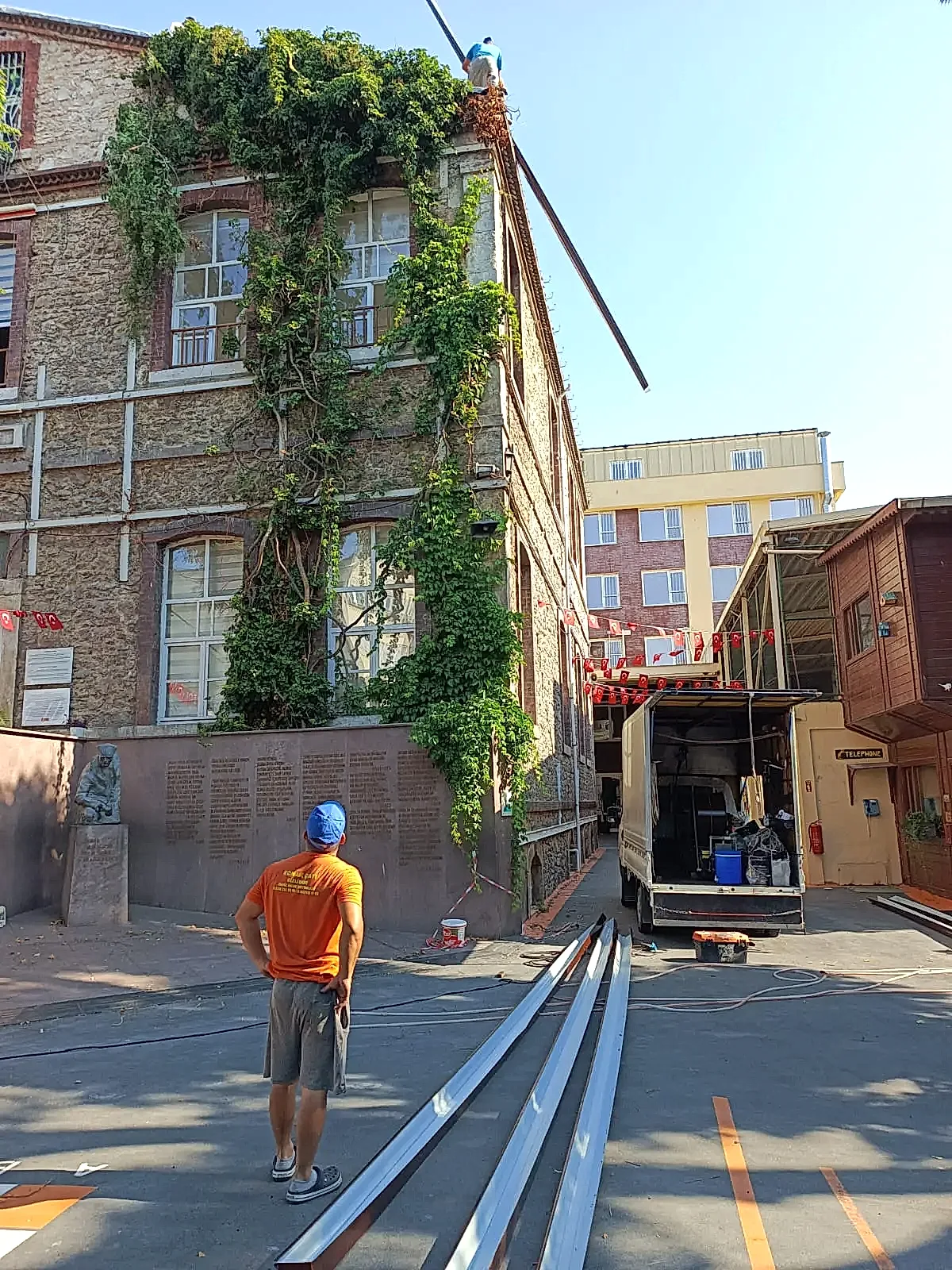 Bakırköy Taş Koleji Çatı İzolasyonu ve Tadilatı